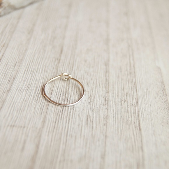 Sterling silver skinny knot ring - Picture 2 of 4